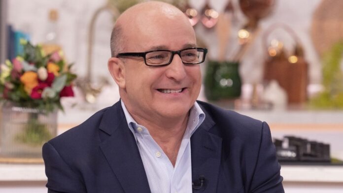 Paul McKenna Net Worth : His Journey, Financial success, and Impact